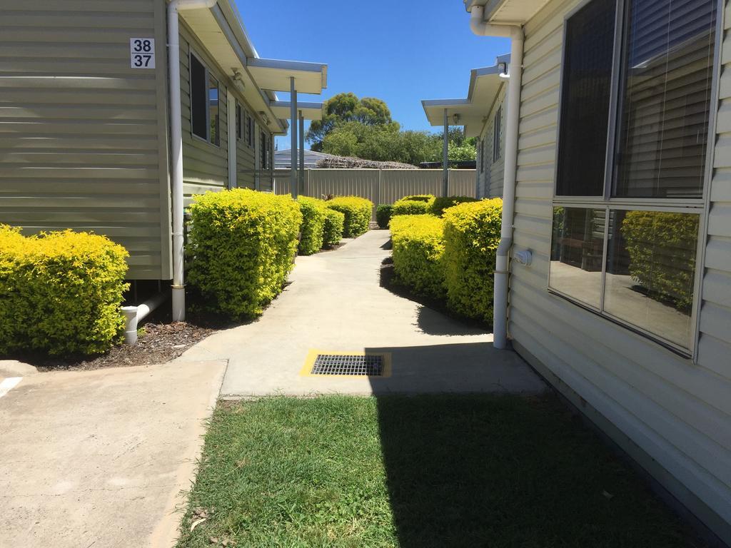 Springsure Overlander Motel Exterior foto